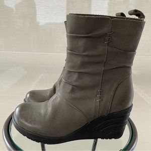EUC Miz Mooz grey leather wedge heel boots from NYC!  Size 7/37.5